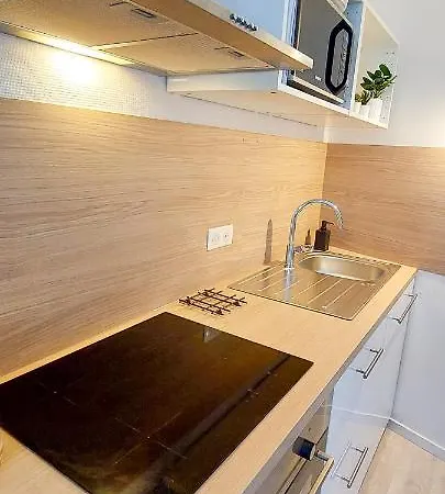 Artpink - Ideal Pros - Proche Commerces - Agathor Apartment