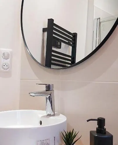 Artpink - Ideal Pros - Proche Commerces - Agathor *